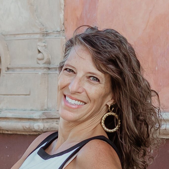 Nancy McClelland headshot 2